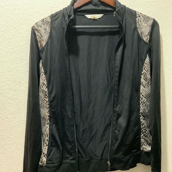 Boston Proper Jogging Suit Black snakeskin accent - Medium (US Size 8-10) - Picture 6 of 13